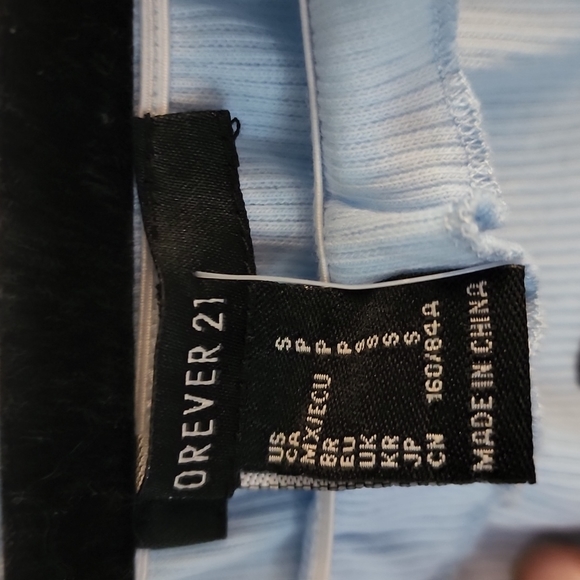 Forever 21 cropped off the shoulder top nwt size small - Picture 6 of 8